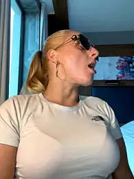Strongqueen — Stripchat recorded stream image, 24.07.2025 17:20