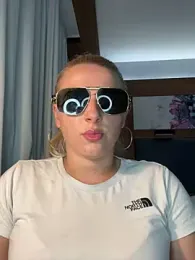 Strongqueen — Stripchat recorded stream image, 24.07.2025 17:20