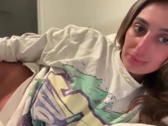 camiliakxoxo — Chaturbate recorded stream image, 25.07.2025 02:50