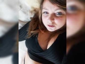 FLUFFY_BEAUTY — Bongacams recorded stream screenshot (12 Feb 2025)