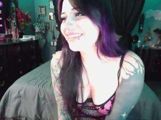 sallylynn — Camsoda recorded stream screenshot (27 Jul 2025)