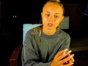 misss-vikki — Bongacams recorded stream image, 27.07.2025 16:20