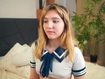 pinkncrazy — Chaturbate recorded stream screenshot (13 Feb 2025)