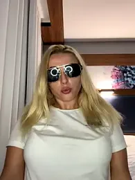Strongqueen — Stripchat recorded stream image, 27.07.2025 19:00