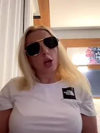 Strongqueen — Stripchat recorded stream image, 27.07.2025 19:00