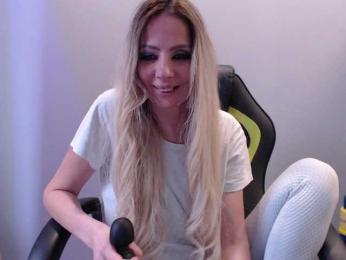 blondalina — Bongacams recorded stream image, 13.02.2025 07:10