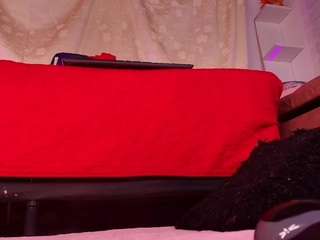 mssbombom — Camsoda recorded stream image, 13.02.2025 03:00