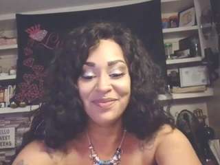lushdiamondz — Camsoda recorded stream image, 01.08.2025 17:40