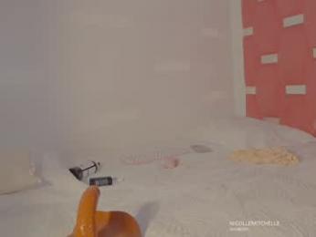 nicolle_mitchelle — Chaturbate recorded stream screenshot (02 Aug 2025)