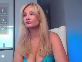 hold-me-tight — Bongacams recorded stream image, 03.08.2025 21:20