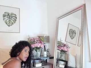 ninagold — Camsoda recorded stream image, 05.08.2025 01:40