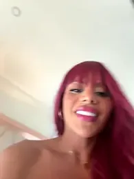 HOT_LADY_777 — Stripchat recorded stream image, 05.08.2025 07:40