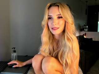 bella-sweeet — Camsoda recorded stream screenshot (05 Aug 2025)