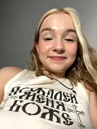 Baby_Tiny — Stripchat recorded stream image, 06.08.2025 13:50