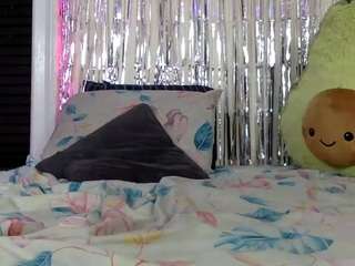 sapphirestorm8 — Camsoda recorded stream image, 08.08.2025 05:00