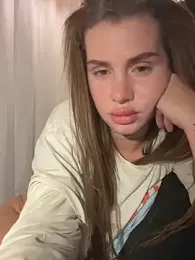 EmiliaCatalina — Stripchat recorded stream image, 10.08.2025 00:20