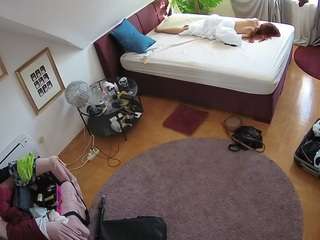 voyeurcam-julmodels-whitebed-4 — Camsoda recorded stream image, 12.08.2025 01:10