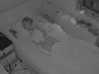 voyeurcam-julmodels-bed-7 — Camsoda recorded stream image, 07.08.2025 18:00
