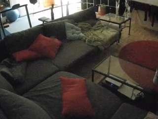 voyeurcam-julmodels-living-3 — Camsoda recorded stream image, 07.08.2025 18:00