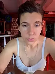 Lina_lou4 — Stripchat recorded stream image, 13.08.2025 07:40