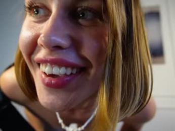 molly_p — Chaturbate recorded stream screenshot (13 Aug 2025)