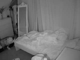 voyeurcam-julmodels-reallife-3 — Camsoda recorded stream image, 13.08.2025 09:10