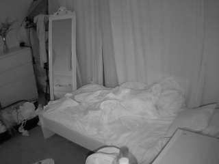 voyeurcam-julmodels-reallife-3 — Camsoda recorded stream image, 13.08.2025 09:10