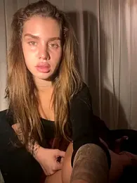 EmiliaCatalina — Stripchat recorded stream image, 15.08.2025 00:10