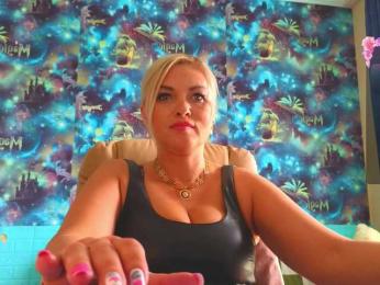 Mistress-Gwen — Bongacams recorded stream image, 15.08.2025 04:20
