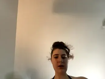 Snowbunnycake_131 — Stripchat recorded stream image, 15.08.2025 13:30