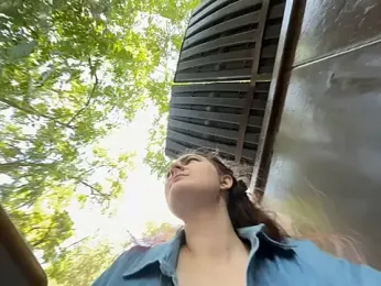 Snowbunnycake_131 — Stripchat recorded stream image, 15.08.2025 13:30