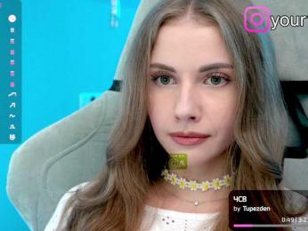 VikkiExtraCheese — Bongacams recorded stream image, 15.08.2025 18:50