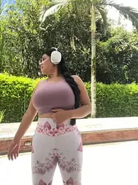 Insane_Issa — Stripchat recorded stream image, 17.08.2025 16:00