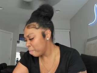 siennadivyne — Camsoda recorded stream screenshot (17 Aug 2025)