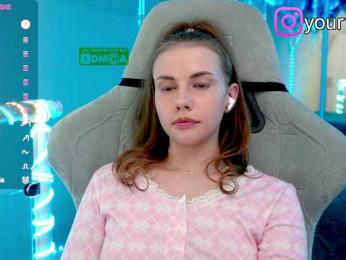 VikkiExtraCheese — Bongacams recorded stream image, 18.08.2025 16:40