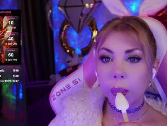 Cool-Baby — Bongacams recorded stream image, 19.08.2025 18:00