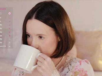 MissEssie — Bongacams recorded stream screenshot (21 Aug 2025)