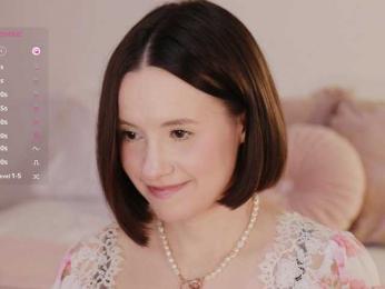 MissEssie — Bongacams recorded stream screenshot (21 Aug 2025)