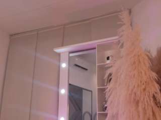 niiaa1 — Camsoda recorded stream image, 22.08.2025 04:10