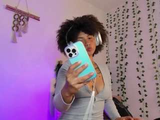 karlyee — Camsoda recorded stream image, 25.08.2025 20:50