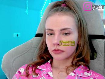 VikkiExtraCheese — Bongacams recorded stream image, 25.08.2025 17:10