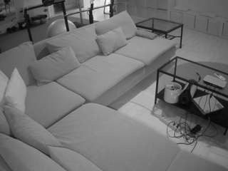 voyeurcam-julmodels-living-3 — Camsoda recorded stream image, 12.02.2025 16:50