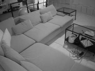voyeurcam-julmodels-living-3 — Camsoda recorded stream image, 12.02.2025 16:50