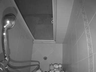 voyeurcam-baileybase-shower — Camsoda recorded stream image, 24.08.2025 21:00