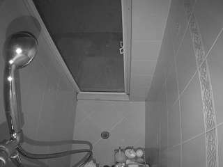 voyeurcam-baileybase-shower — Camsoda recorded stream image, 24.08.2025 21:00