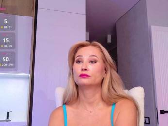 hold-me-tight — Bongacams recorded stream image, 28.08.2025 02:50