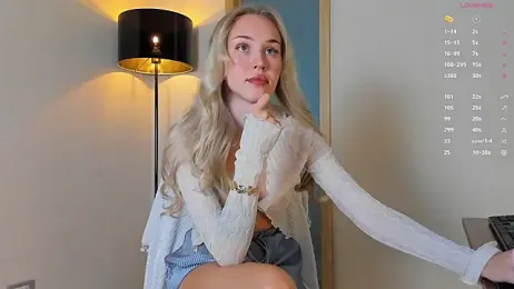 emydollyy — Stripchat recorded stream screenshot (28 Aug 2025)