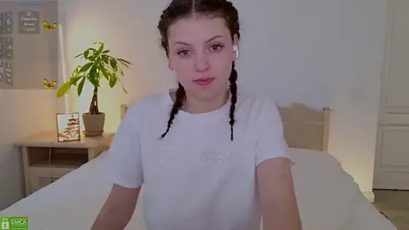 pusichka — Stripchat recorded stream image, 28.08.2025 09:00