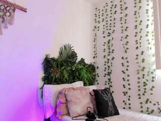 karlyee — Camsoda recorded stream image, 29.08.2025 14:00