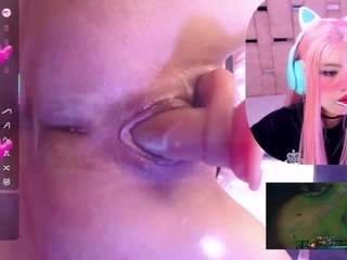 lilapop4 — Camsoda recorded stream image, 30.08.2025 13:50